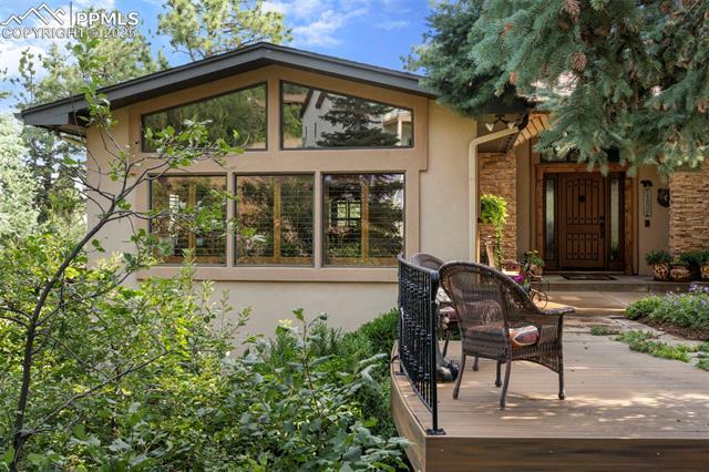 40 Upland Road, Colorado Springs