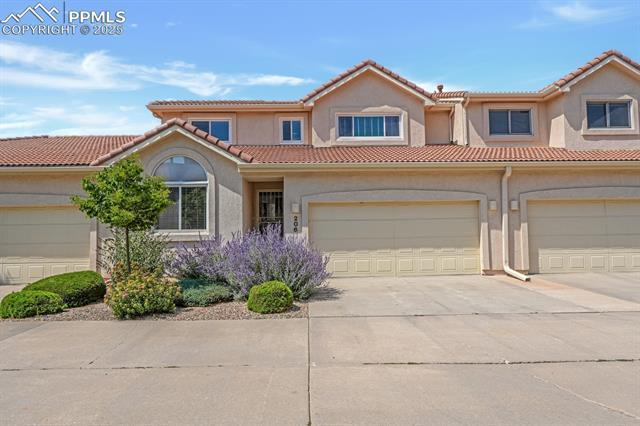 206 Luxury Lane, Colorado Springs
