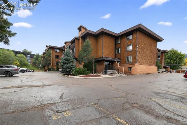 935 Saturn Drive 123, Colorado Springs