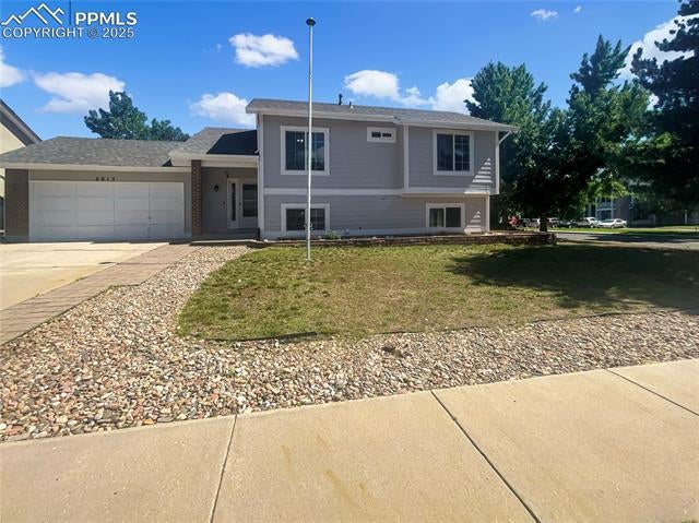 6815 Woodgate Court, Colorado Springs