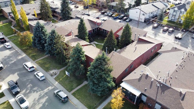 1-12, 4607 73 Street Nw, Calgary