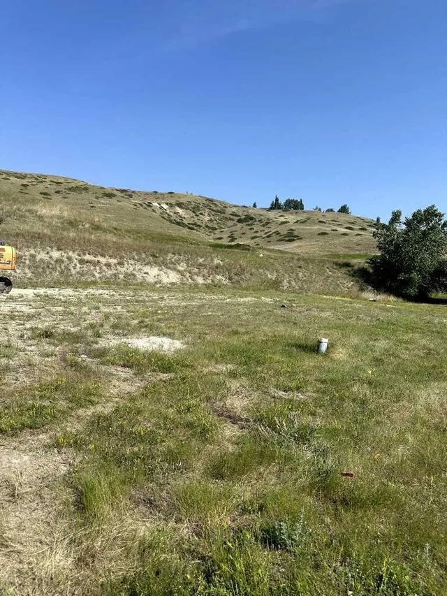 385 Canyon Boulevard W, Lethbridge