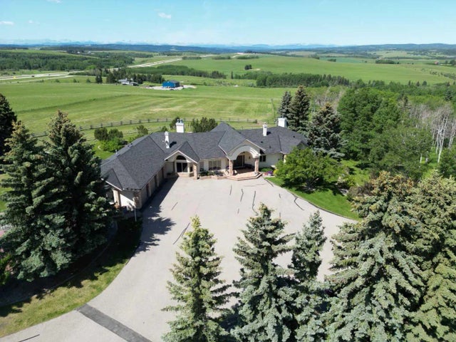 100, 182029 174 Avenue W, Priddis