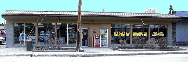 1 & 2 Combined, 204 Centre Street N, Sundre