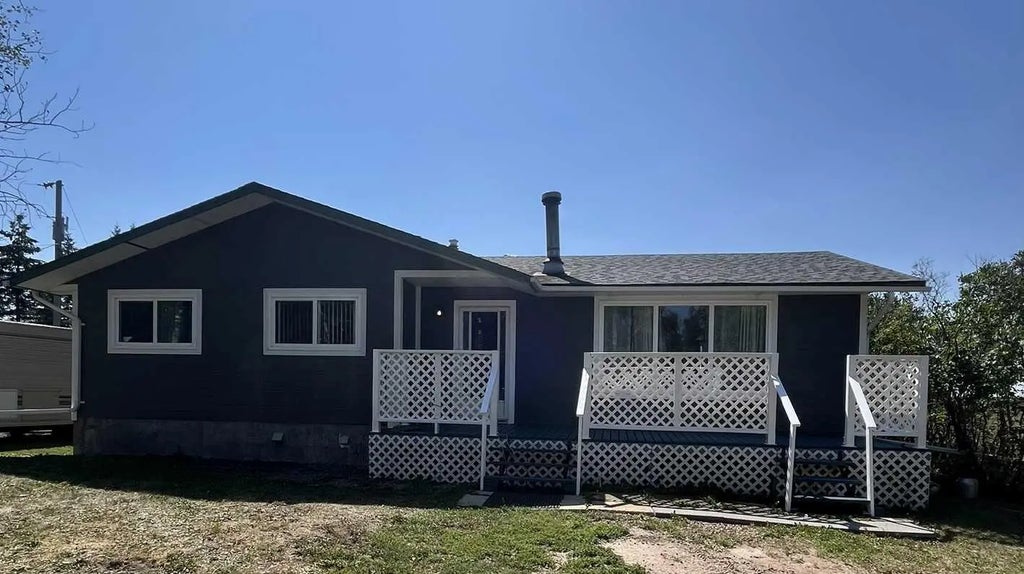 85057 90 Range , Rural Two Hills No. 21, County of