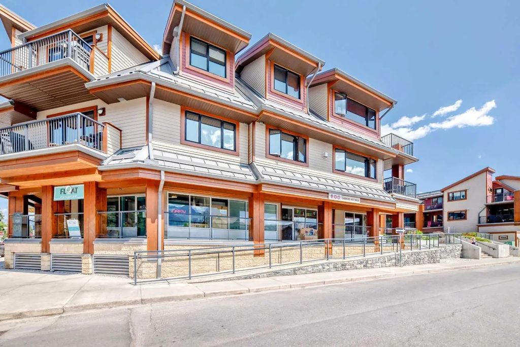 311 1002 8 Avenue , Canmore