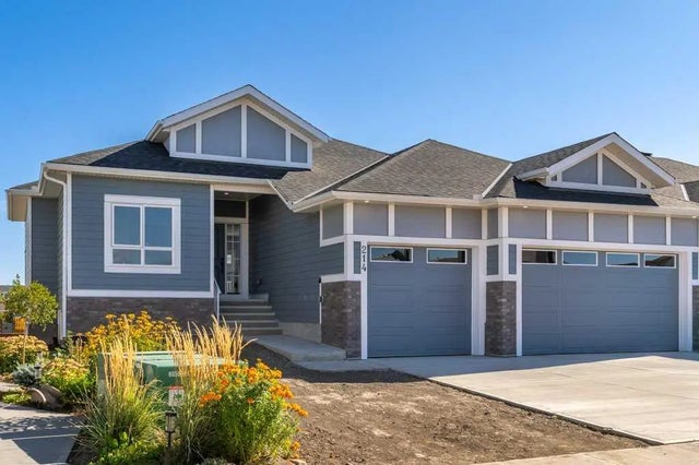 214 Monterey Bay Se, High River