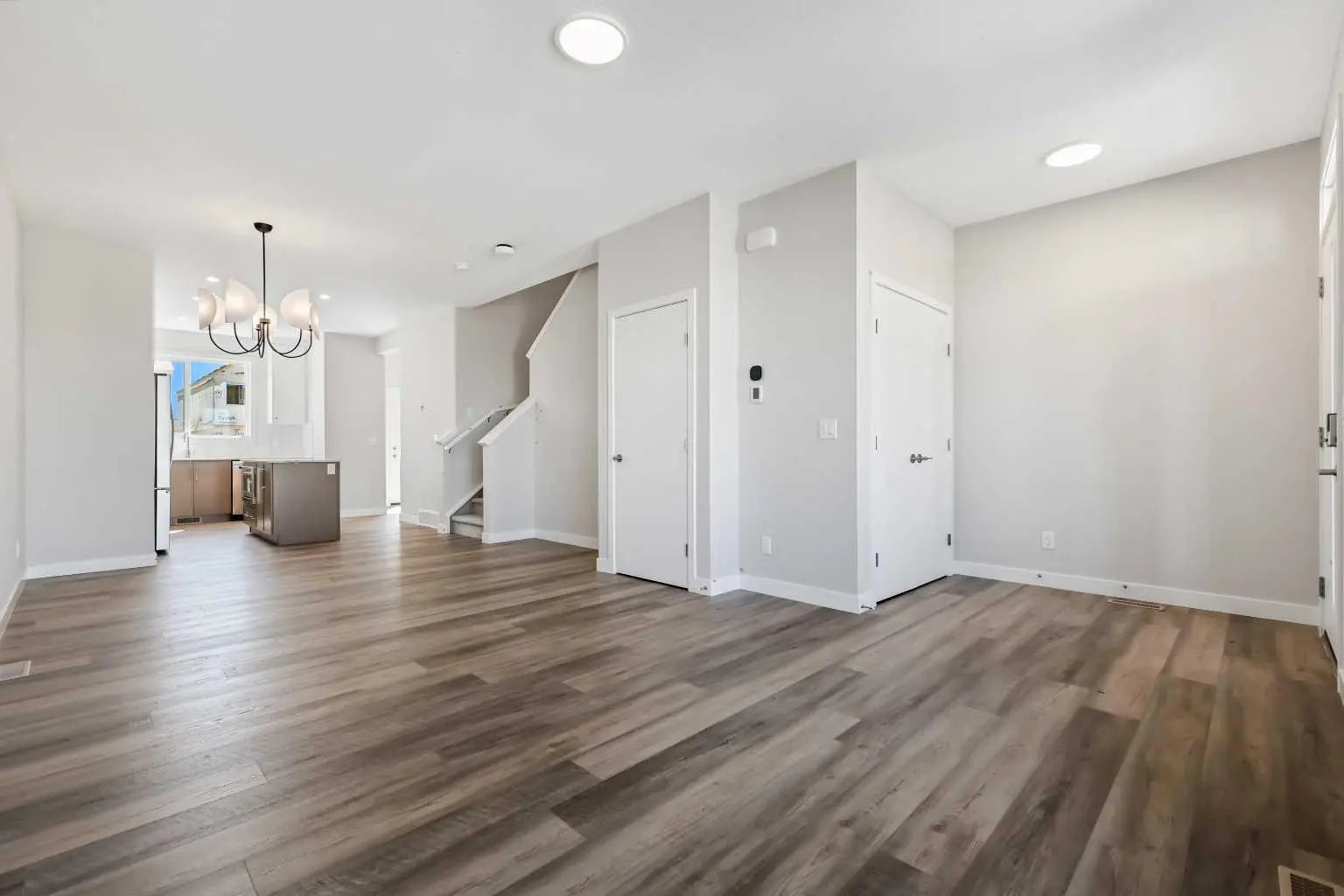 7023 Rangeview Avenue Southeast, Calgary – Residential Semi Detached (Half Duplex) Listing Photo 5