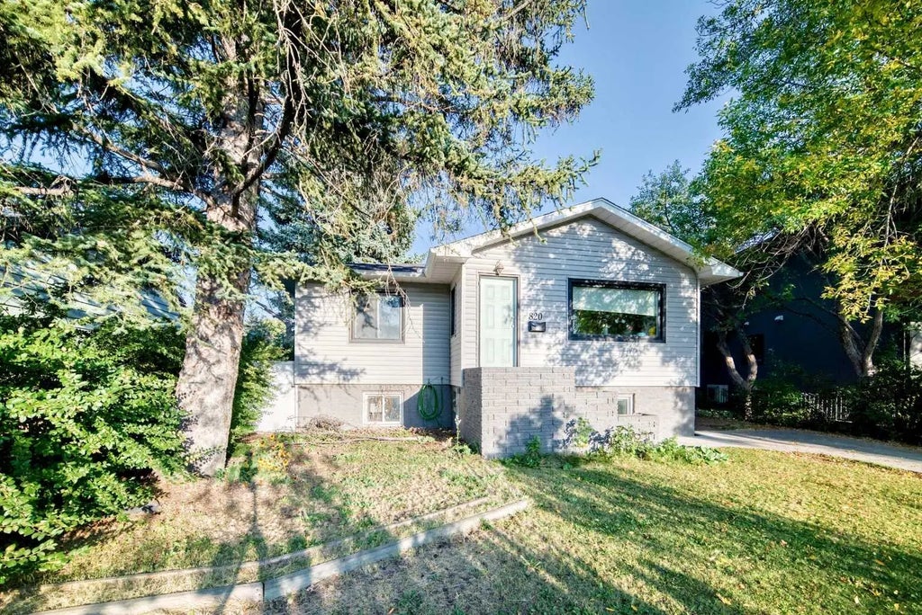 820 9a Street Ne, Calgary