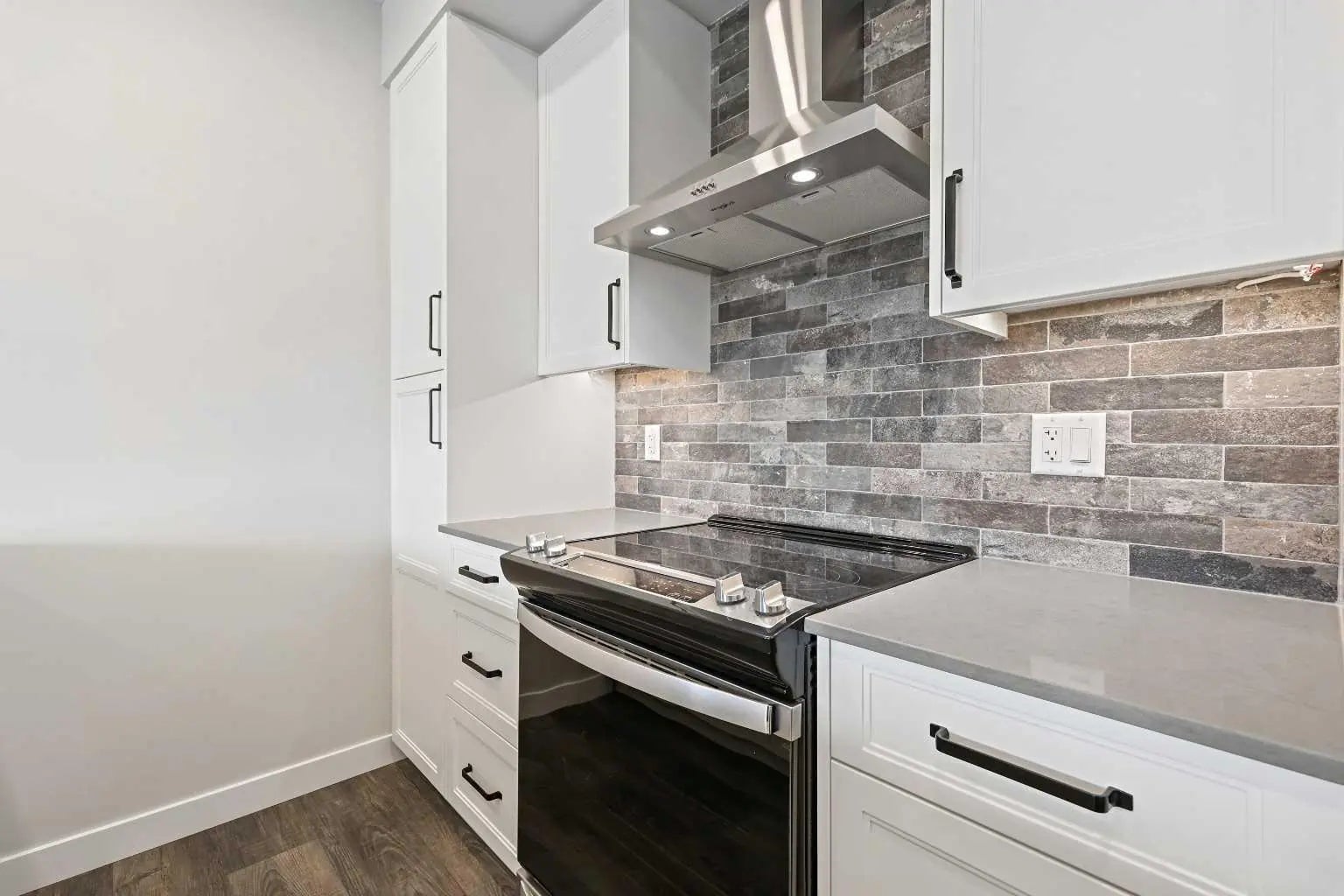 216, 255 Les Jardins Park Southeast, Calgary – Residential Apartment Listing Photo 2