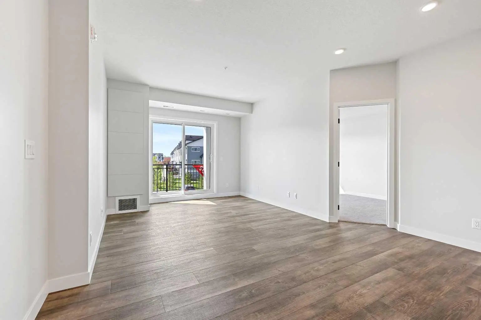 216, 255 Les Jardins Park Southeast, Calgary – Residential Apartment Listing Photo 6