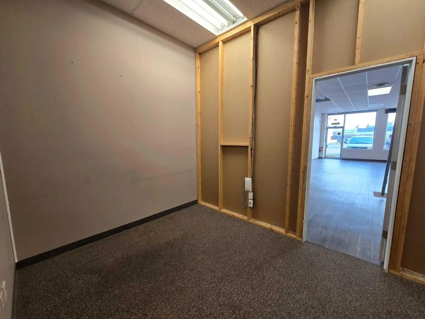 536 2 Avenue Southeast, Airdrie – Commercial Retail Listing Photo 6