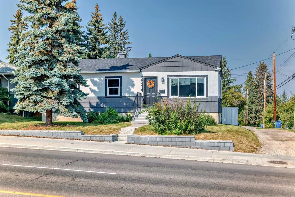 2412 17 Avenue Sw, Calgary