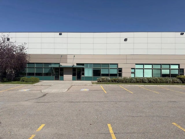 110, 2730 39 Avenue Ne, Calgary