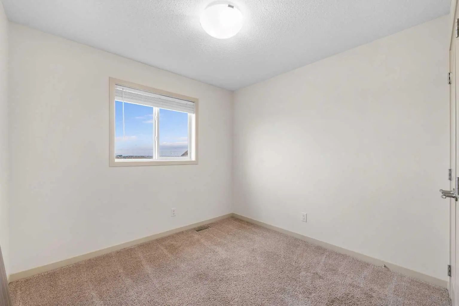 107 Masters Heights Southeast, Calgary – Residential Detached Listing Photo 20