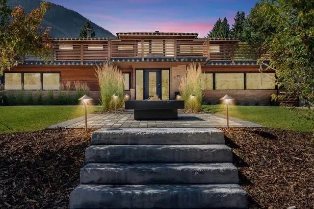 115 Spray Avenue , Banff