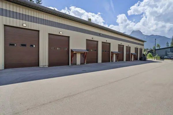 5, 2 Limestone Valley Road , Dead Man's Flats