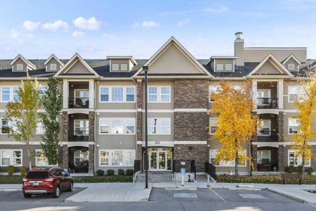 102, 200 Cranfield Common Se, Calgary