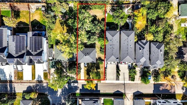 3652 8 Avenue Nw, Calgary