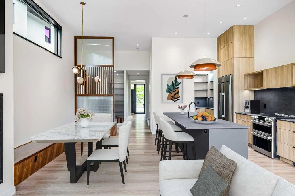 3d Willow Crescent Sw, Calgary