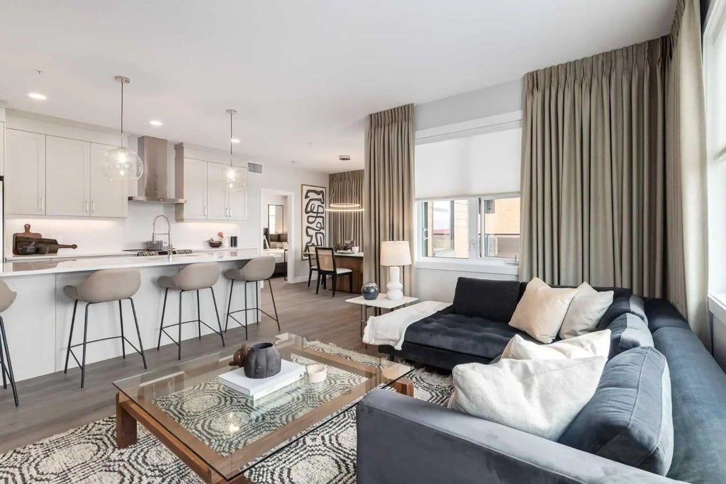 1112, 110 Greenbriar Place Nw, Calgary