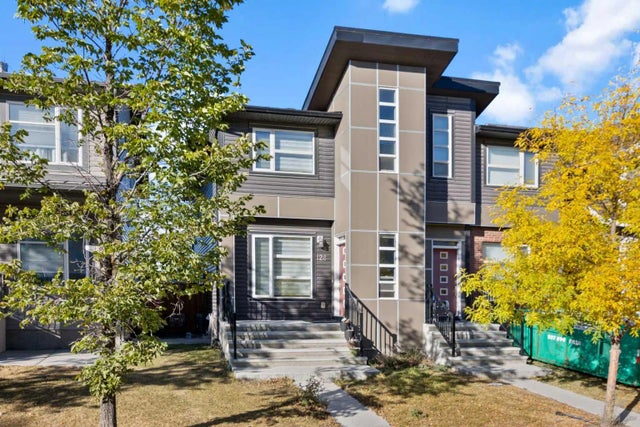 128 Livingston Parade Ne, Calgary