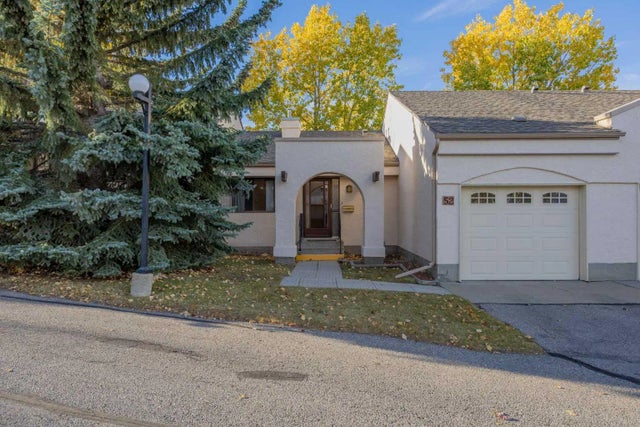 52 Sandarac Circle Nw, Calgary