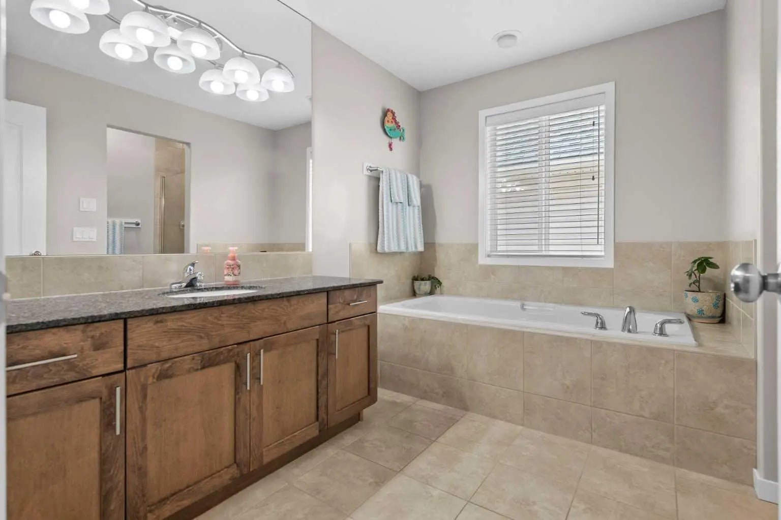 510 Cranston Drive Southeast, Calgary – Residential Semi Detached (Half Duplex) Listing Photo 25