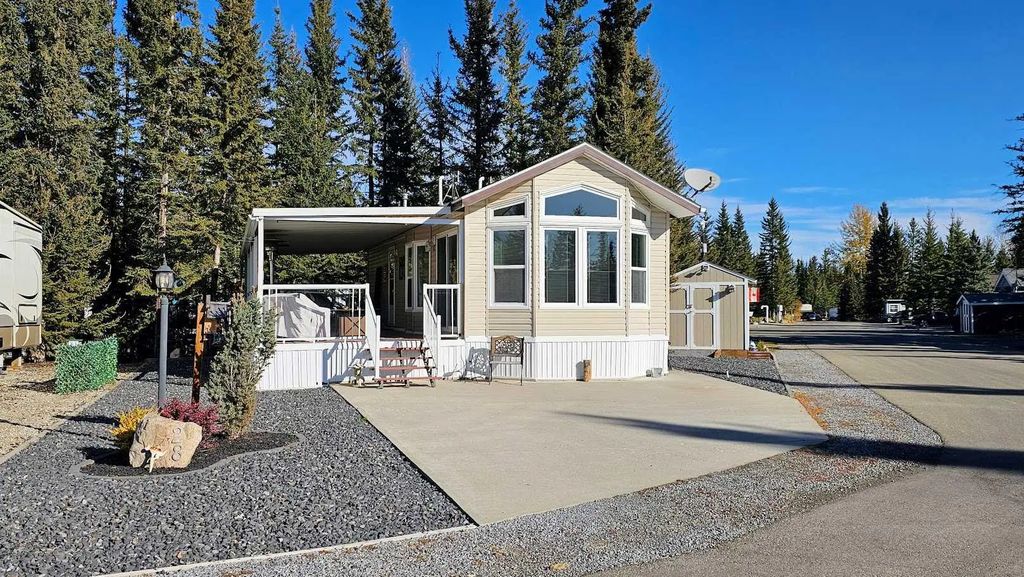 28 32351 Range Road 55  , Rural Mountain View County