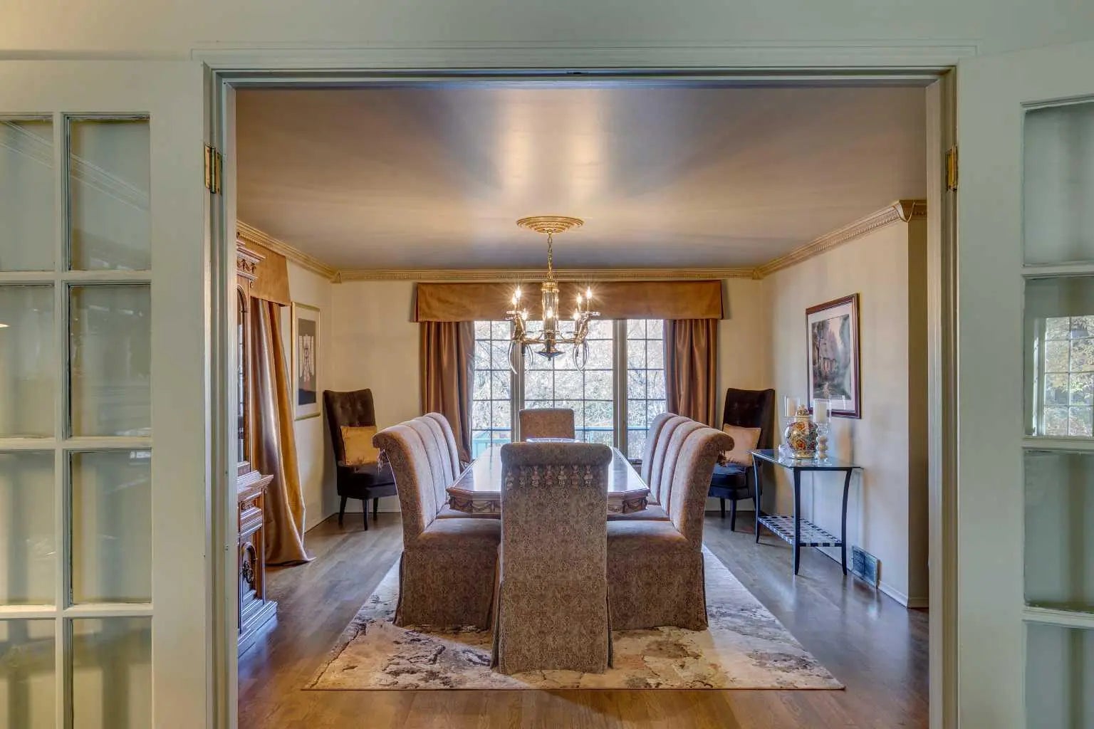 1302 Frontenac Avenue Southwest, Calgary – Residential Detached Listing Photo 6