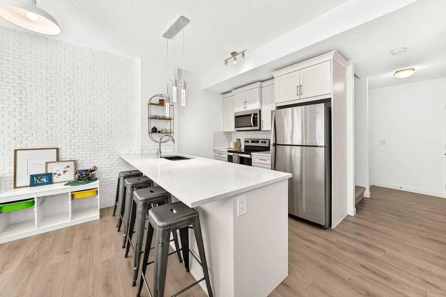 802 250 Fireside View , Cochrane – Residential Row/Townhouse Listing Photo 2