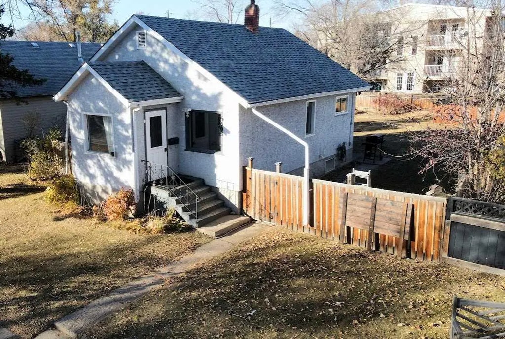 5308 49 Avenue , Camrose