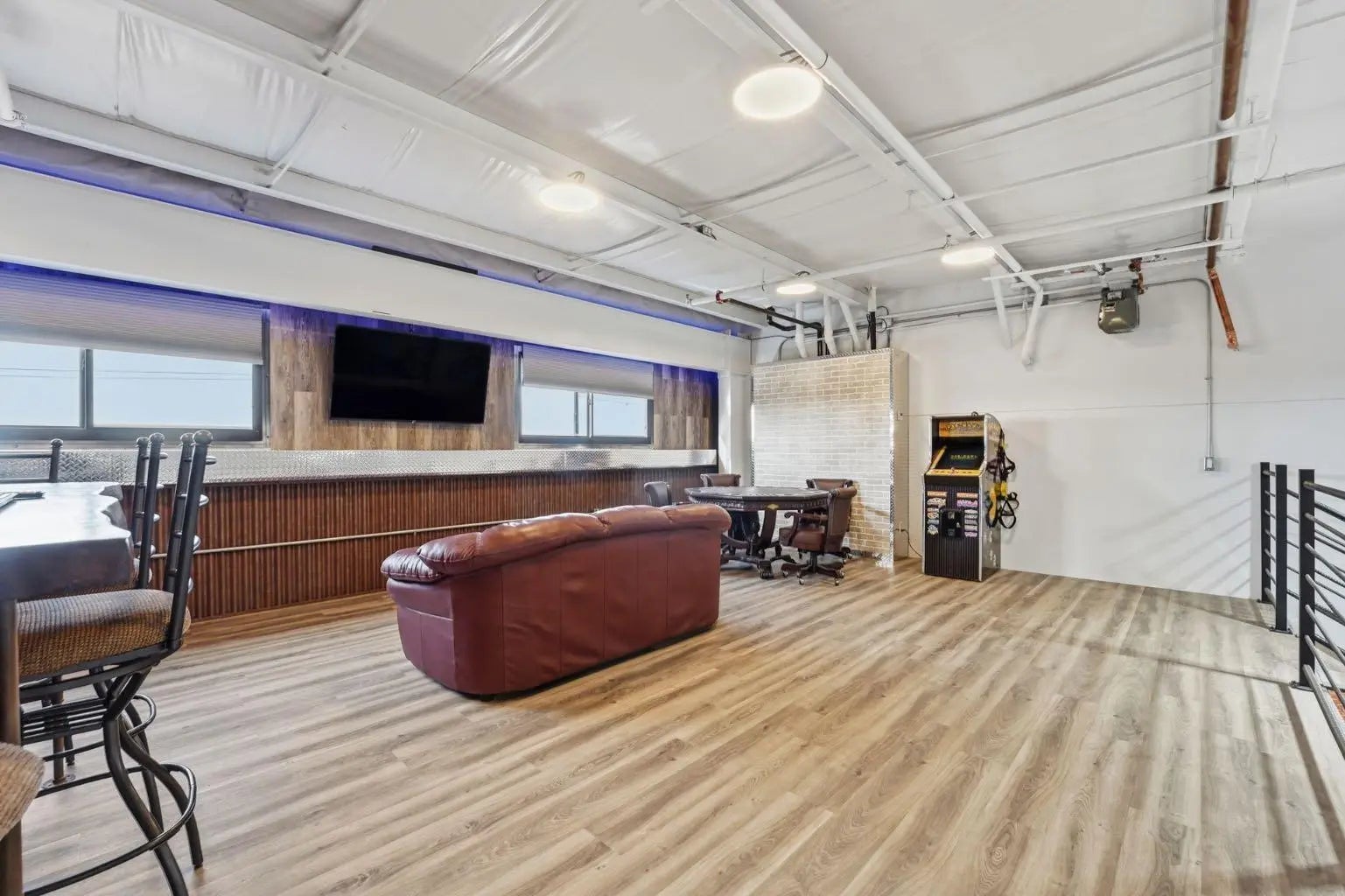 18 & 26, 25 Southbank Crescent , Okotoks – Commercial Mixed Use Listing Photo 21