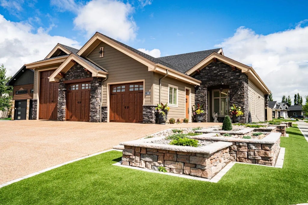 2903 61 Streetclose , Camrose