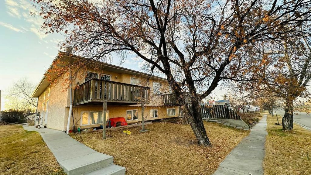 108 Railway Avenue North  , Morrin