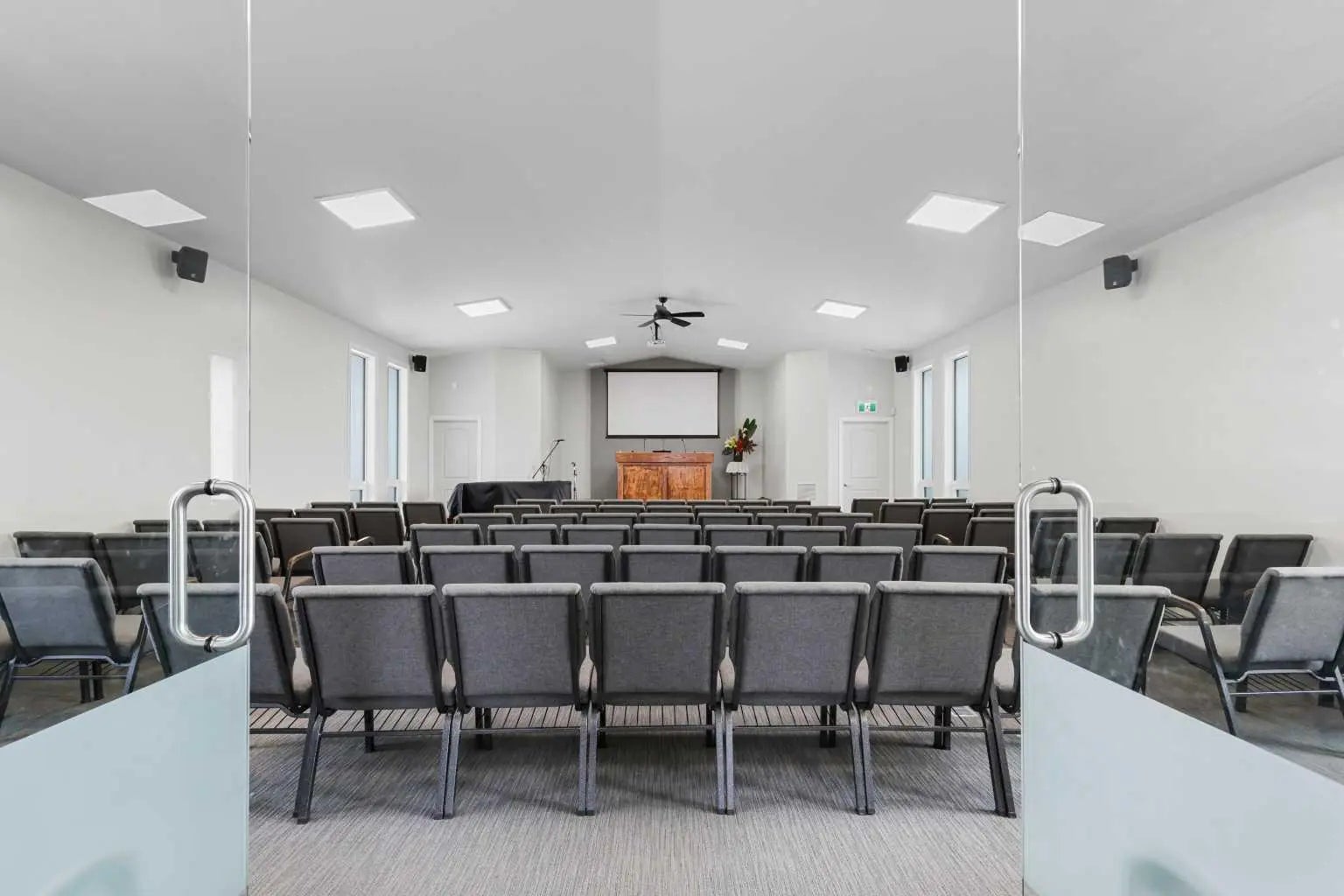 232 8a Street Northeast, Calgary – Commercial Mixed Use Listing Photo 14