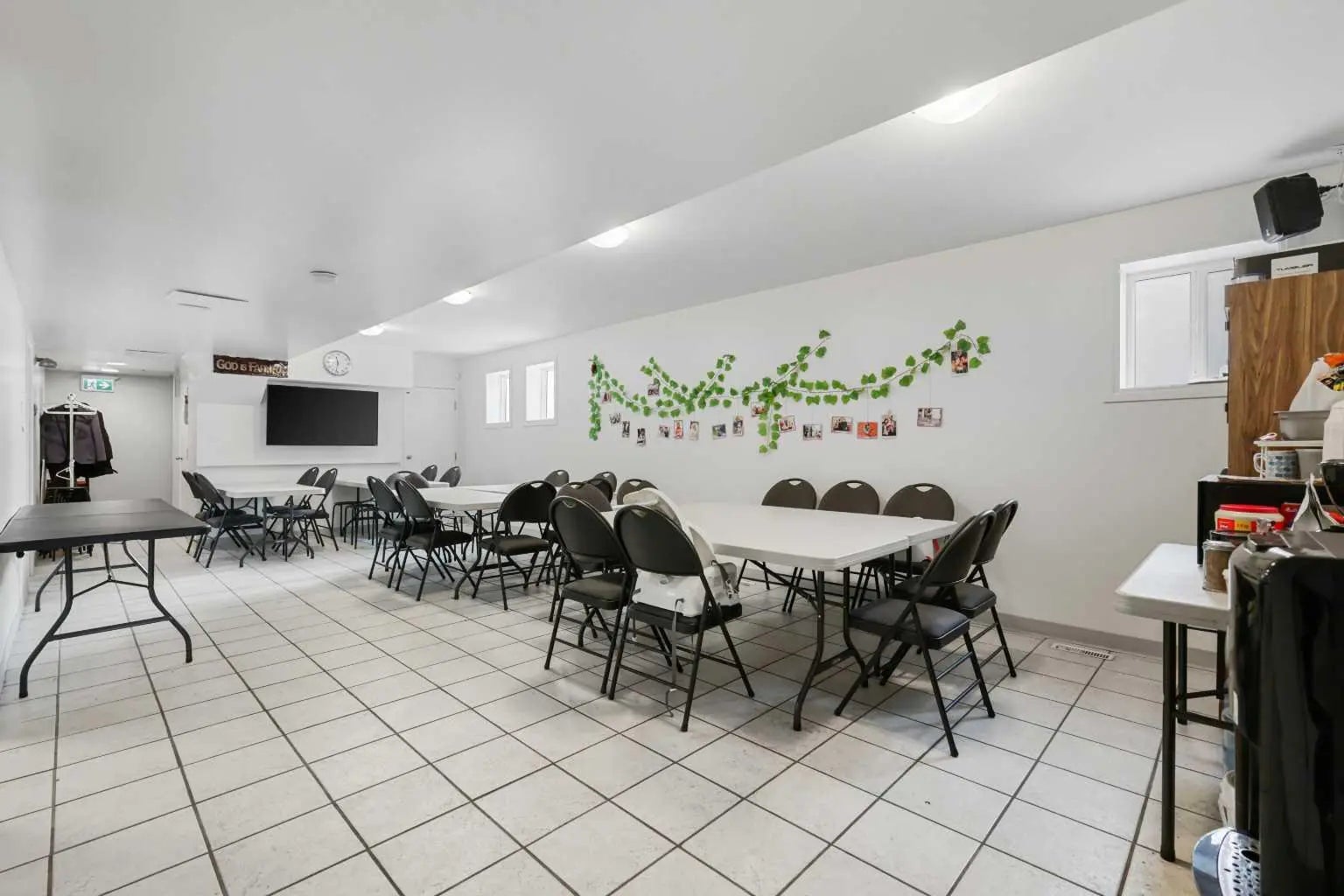 232 8a Street Northeast, Calgary – Commercial Mixed Use Listing Photo 23