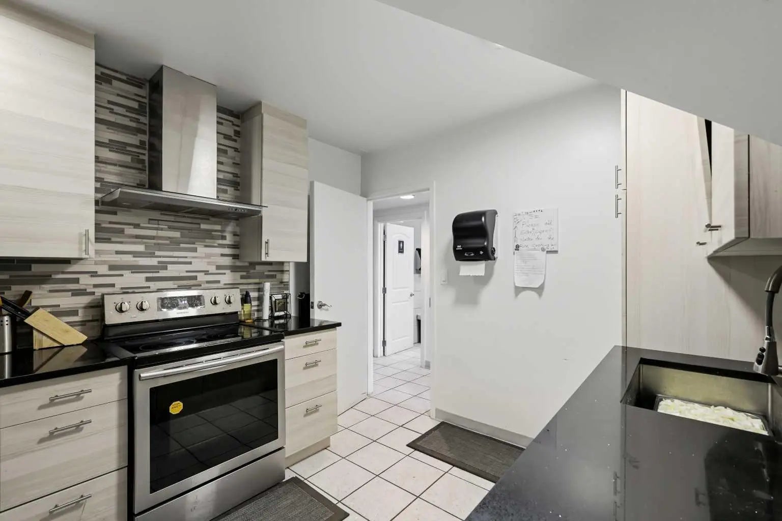 232 8a Street Northeast, Calgary – Commercial Mixed Use Listing Photo 26