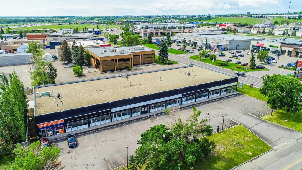 Unit 1-2 7070 11 Street Se, Calgary