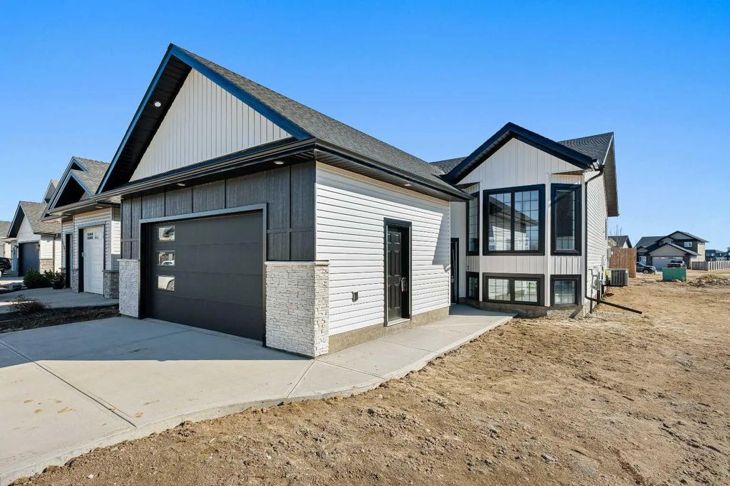 7111 37 Street , Lloydminster