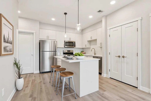 104, 655 Shawnee Square Sw, Calgary