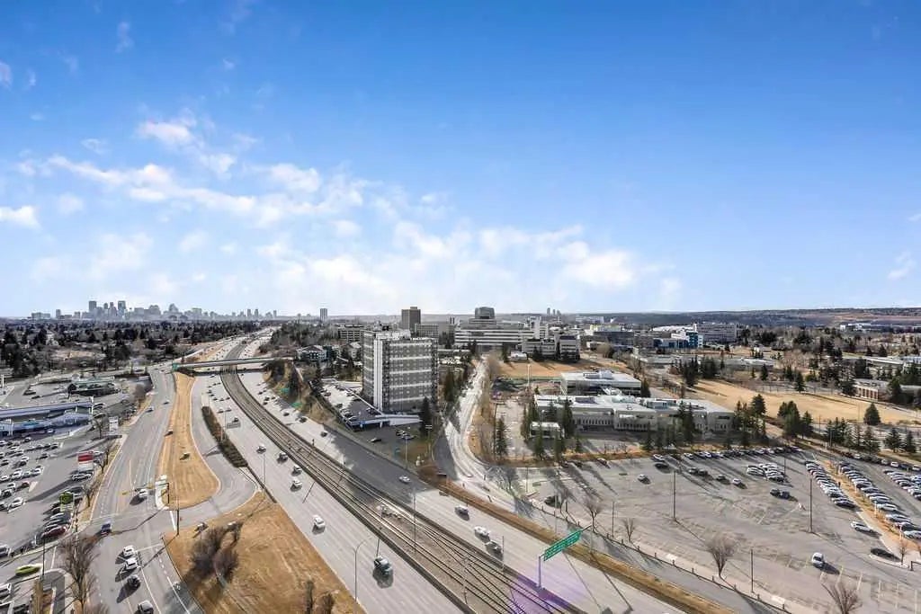 1906, 3830 Brentwood Road Northwest, Calgary – Residential Apartment Listing Photo 4