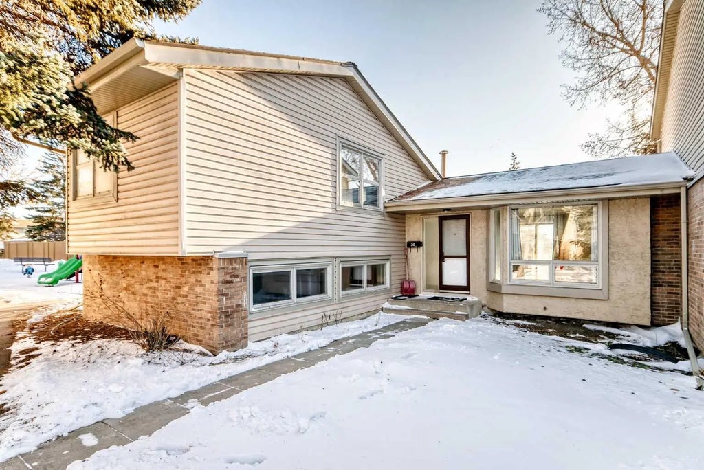 20, 123 Queensland Drive Se, Calgary