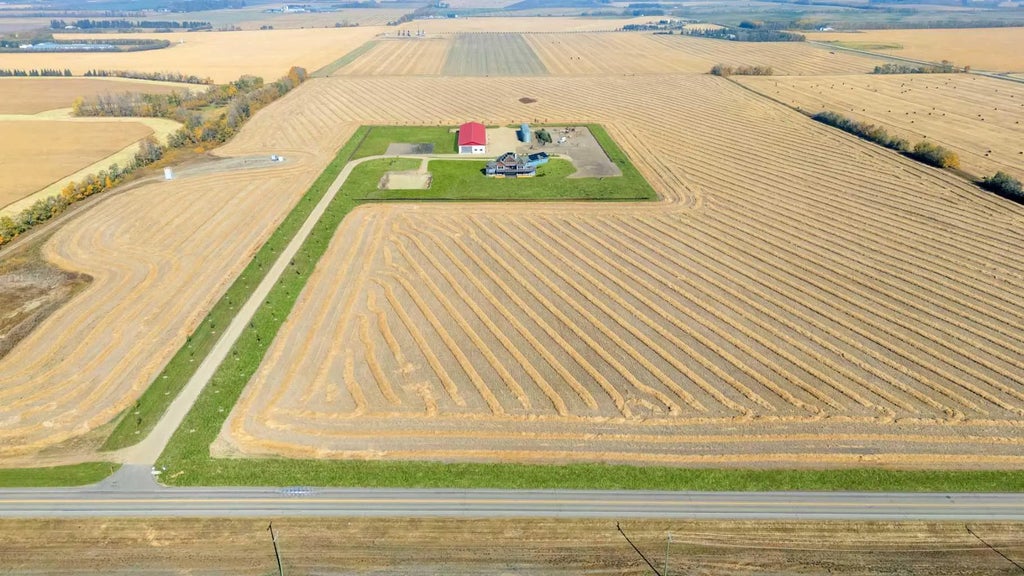 28012 Township Road 394  , Rural Lacombe County