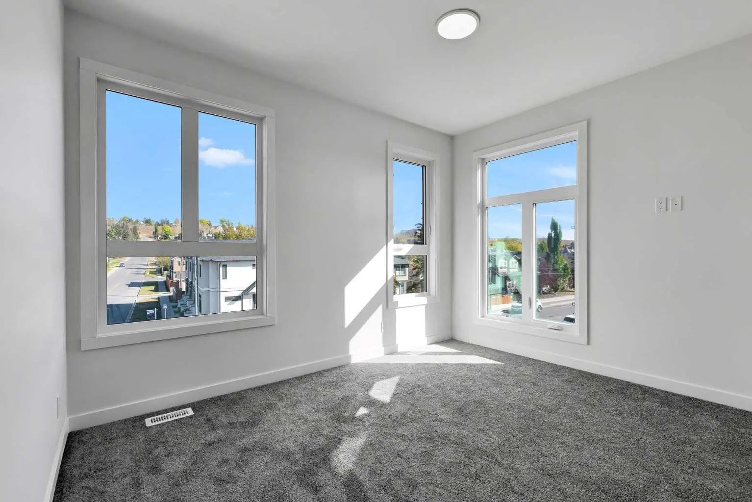 4903 Bowness Road Northwest, Calgary – Residential Row/Townhouse Listing Photo 10