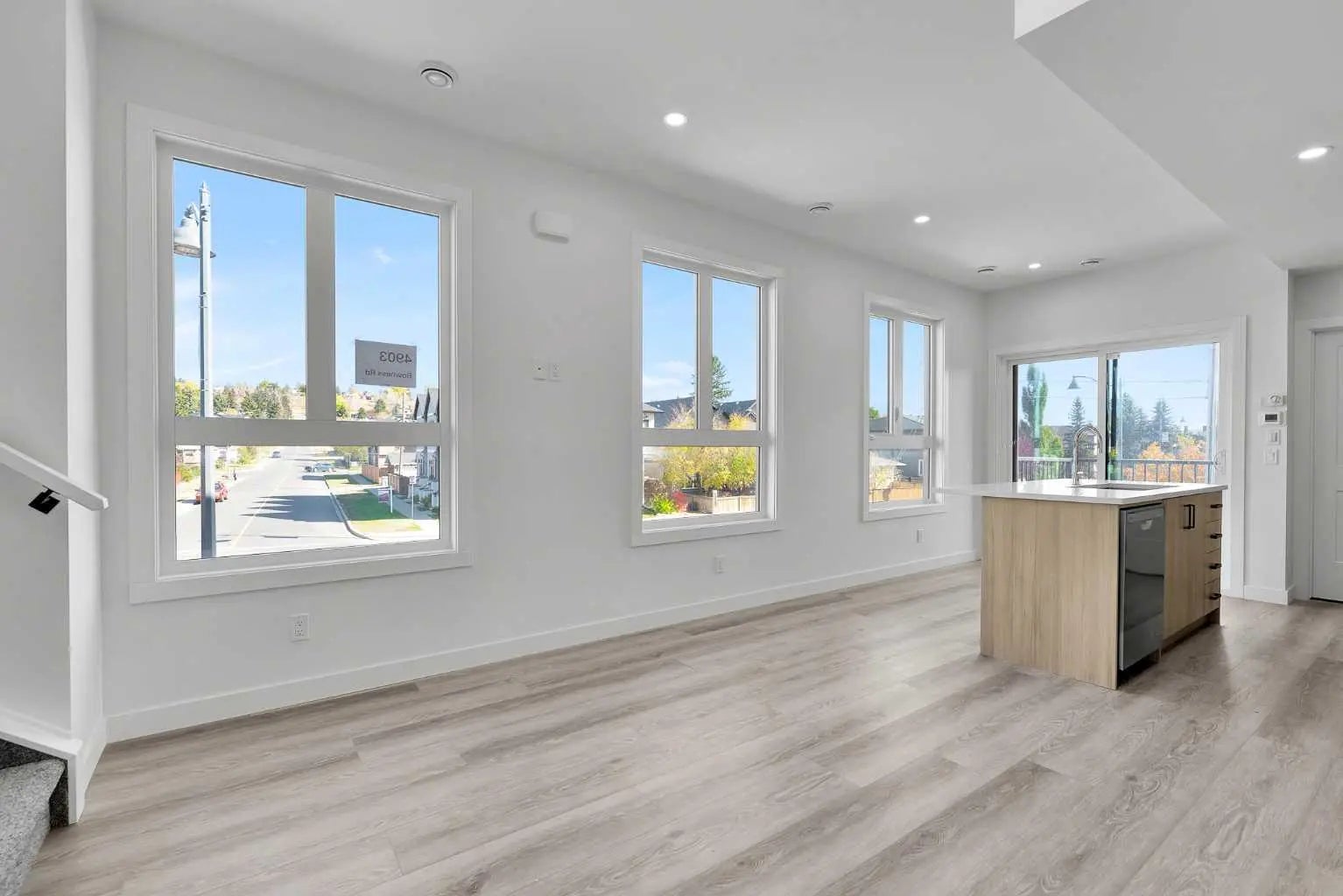 4903 Bowness Road Northwest, Calgary – Residential Row/Townhouse Listing Photo 6