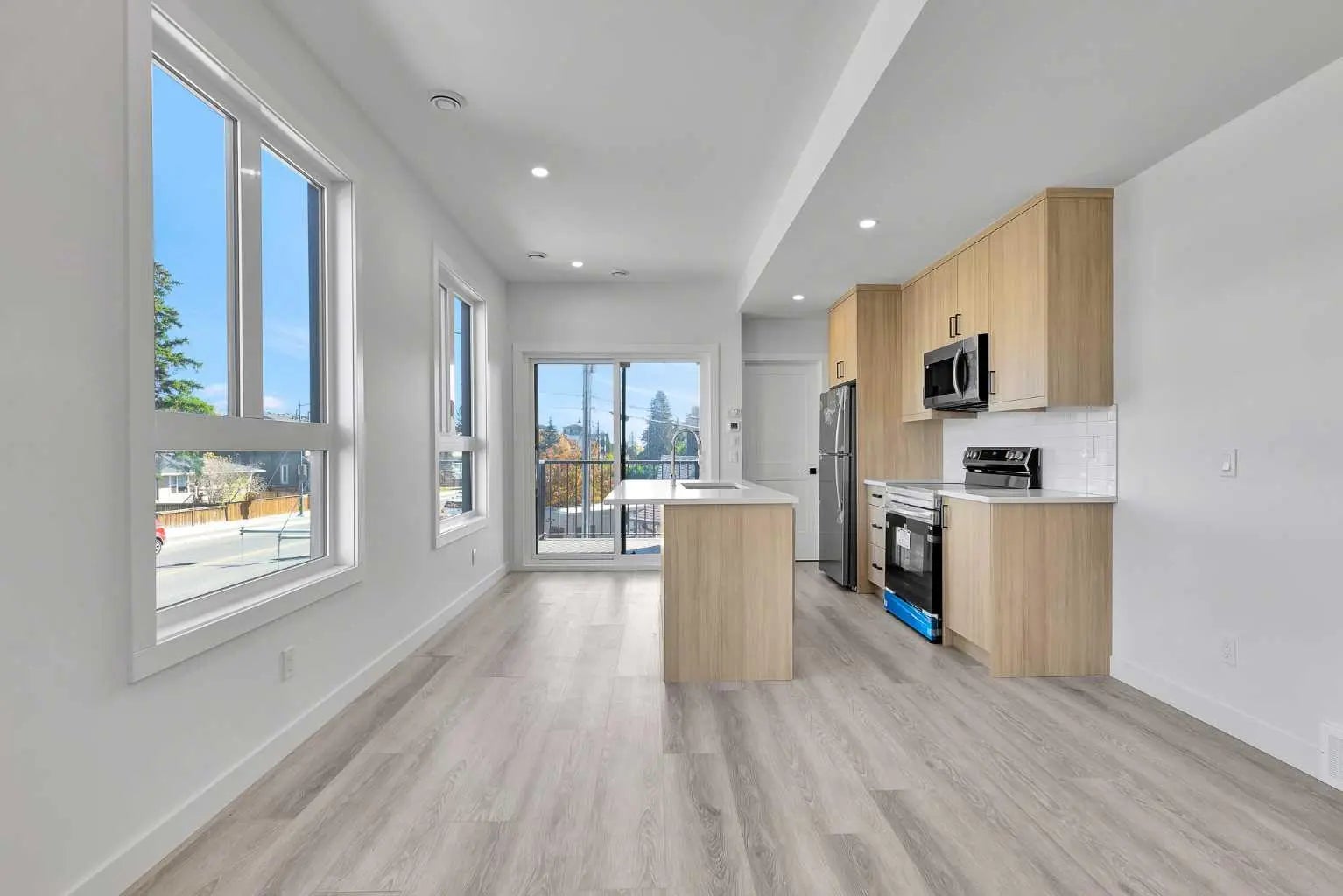 4903 Bowness Road Northwest, Calgary – Residential Row/Townhouse Listing Photo 7