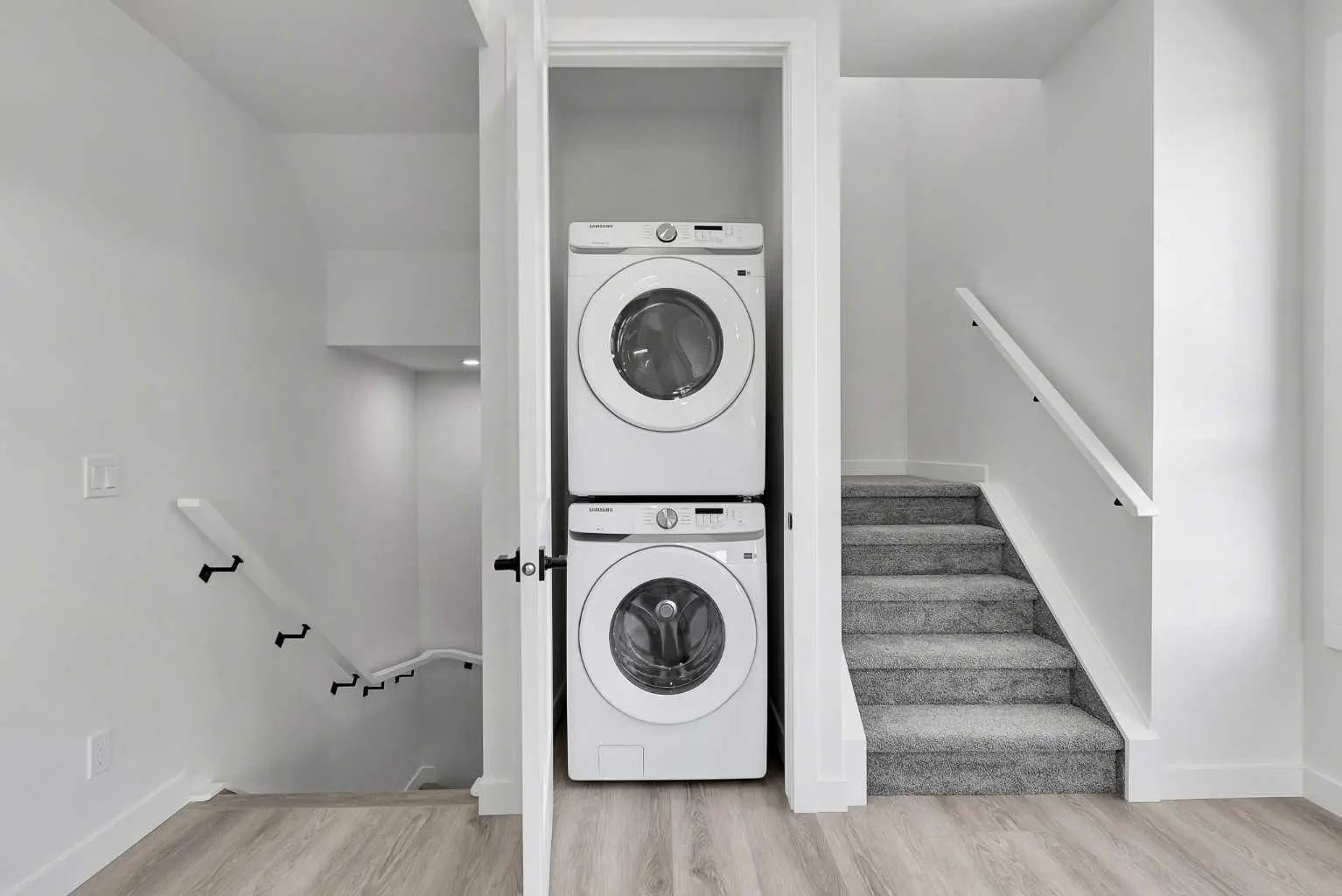 4903 Bowness Road Northwest, Calgary – Residential Row/Townhouse Listing Photo 9