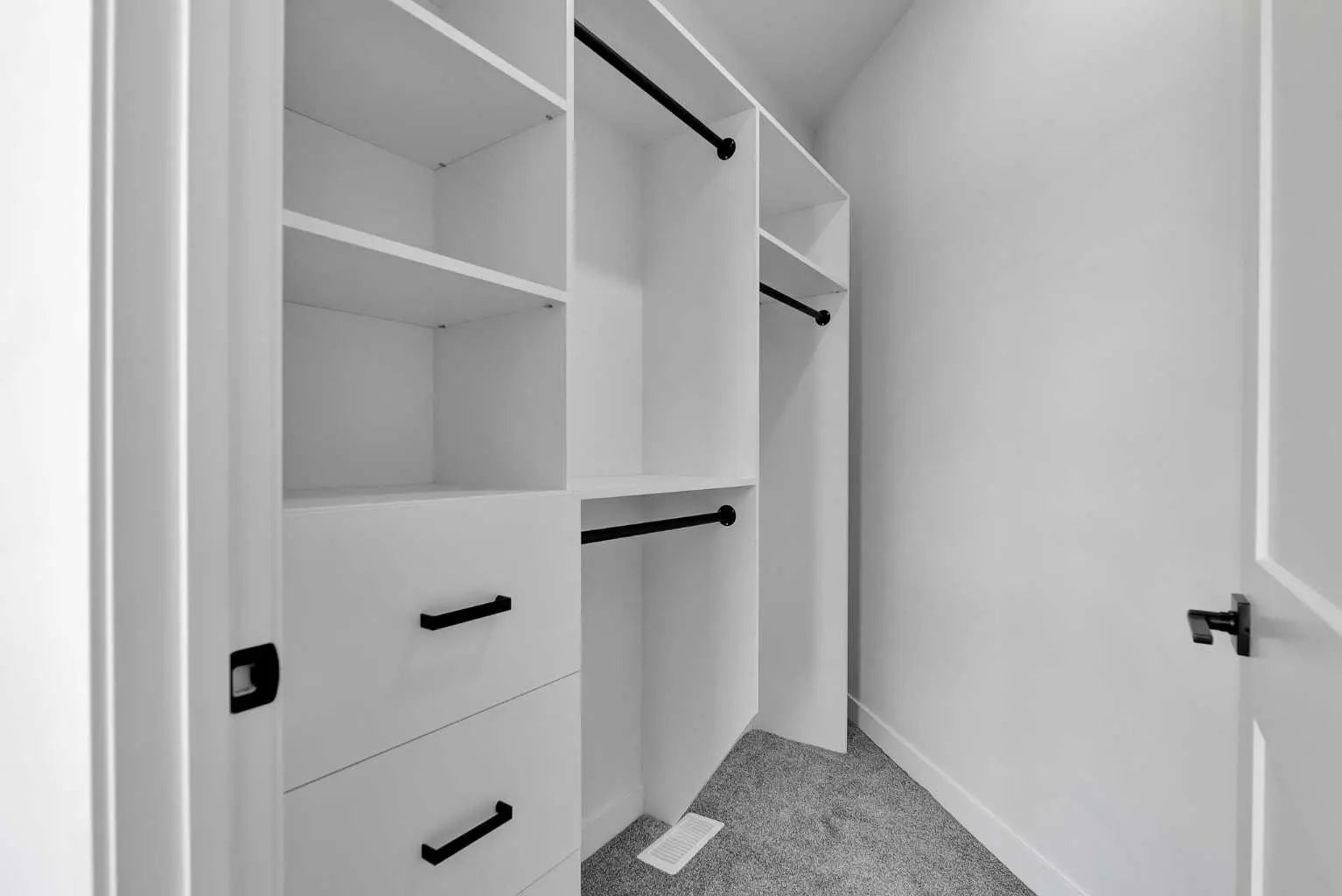 4905 Bowness Road Northwest, Calgary – Residential Row/Townhouse Listing Photo 11