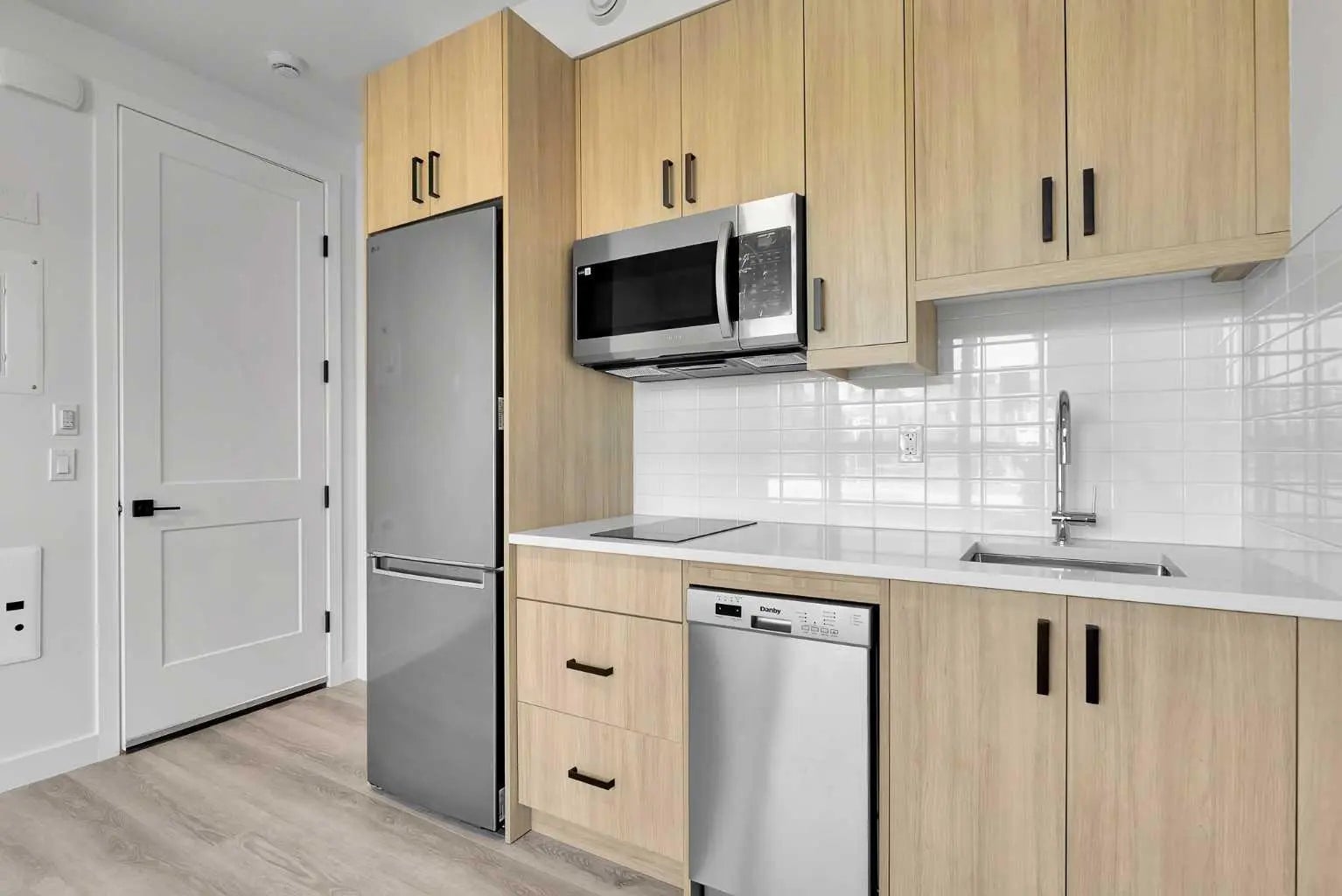 4905 Bowness Road Northwest, Calgary – Residential Row/Townhouse Listing Photo 19